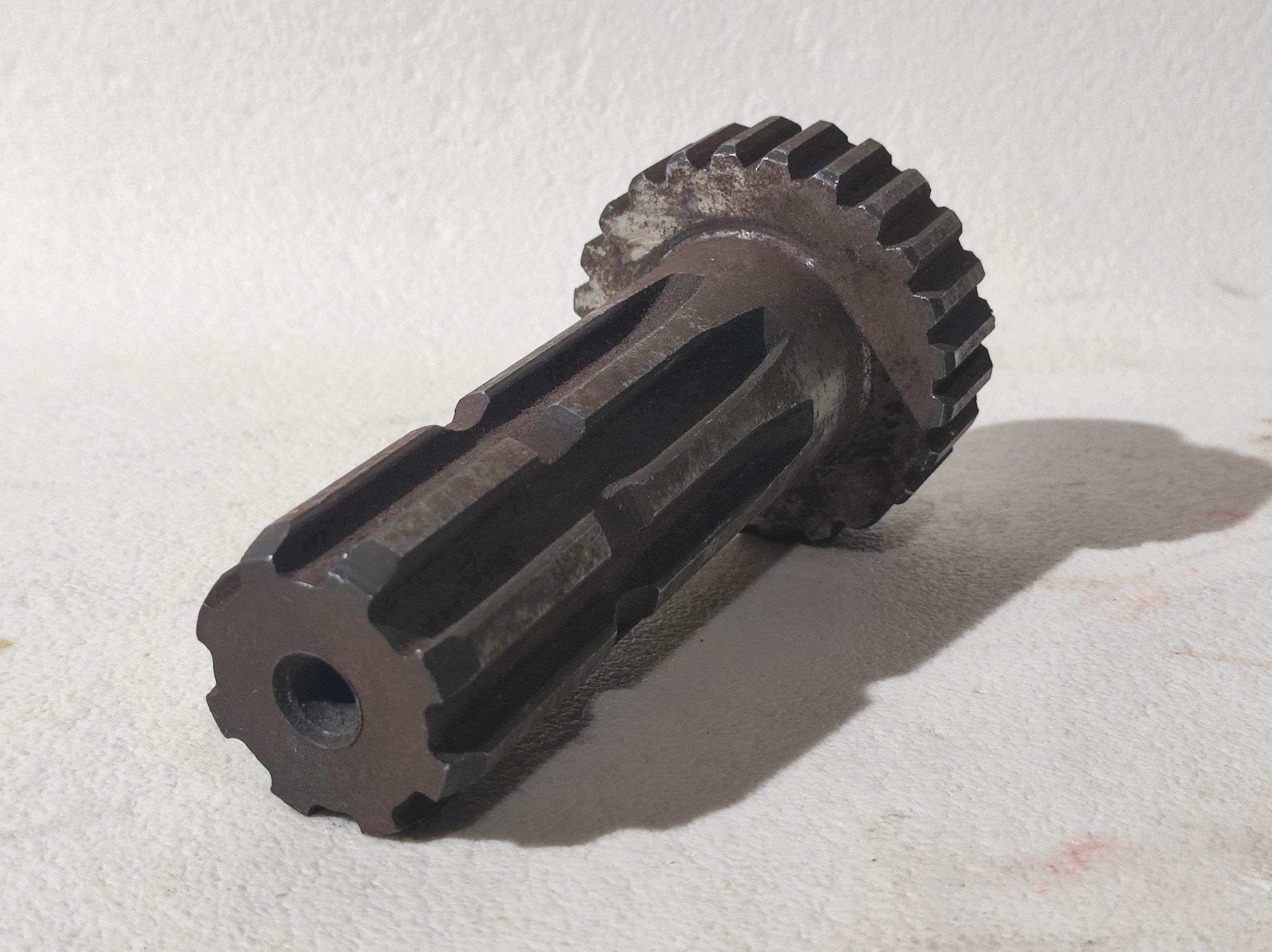Хвостовик ВВП (ВОМ) 8 шліців МТЗ